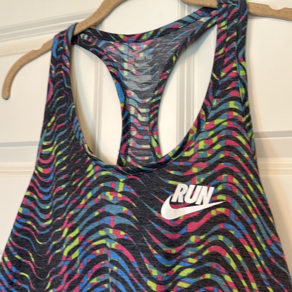 Nike Running Tank - Picture 2 of 3